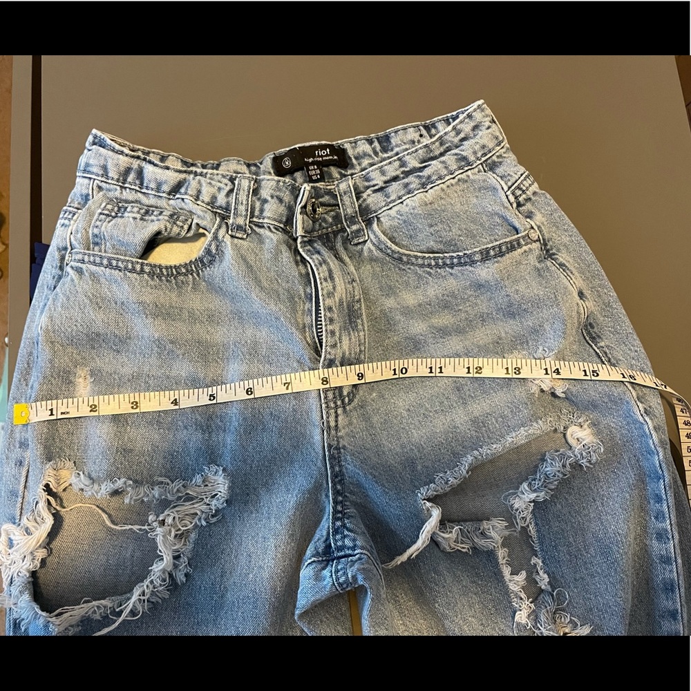 Misguided Riot high rise mom jeans - Picture 9 of 11